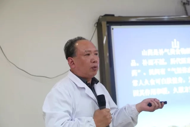 當(dāng)李良濟(jì)走進(jìn)校園—共同傳承中醫(yī)藥文化未來(圖6) 當(dāng)李良濟(jì)走進(jìn)校園—共同傳承中醫(yī)藥文化未來(圖6)